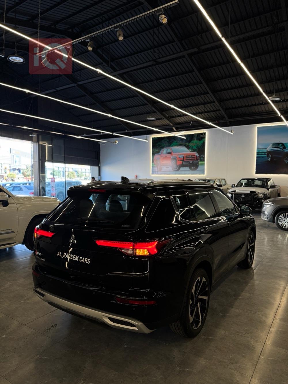 ميتسوبيشي اوتلاندر